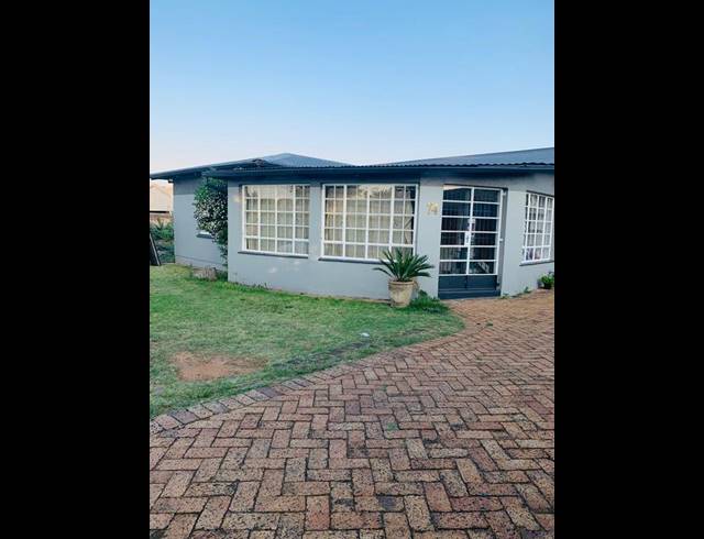 3 BEDROOM PROPERTY TO RENT IN WYCHWOOD
